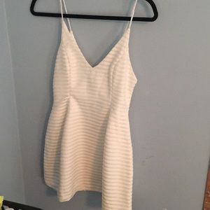 White sleeveless dress